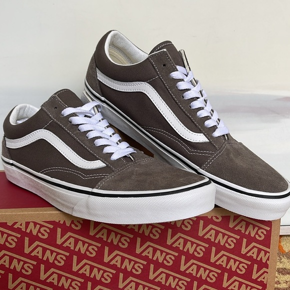Vans WMNS Old Skool
Color Theory Bungee Cord
VN0005UF9JC
Sneakers - Picture 8 of 16